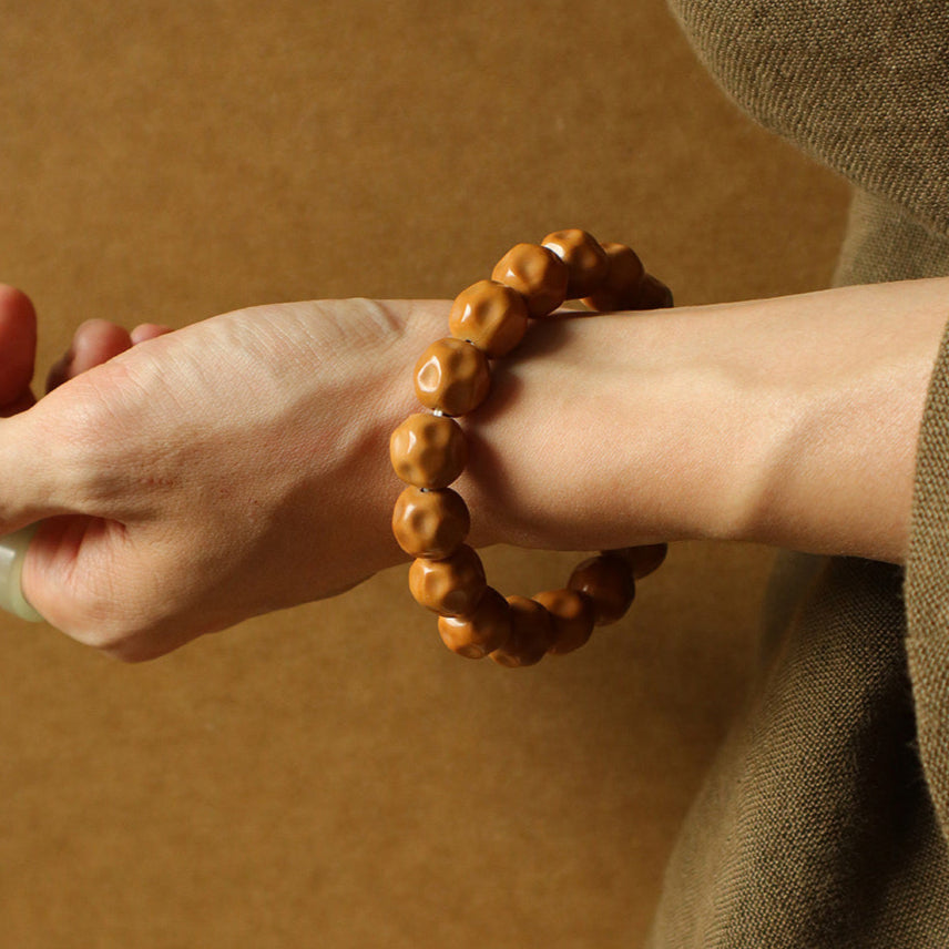 Milky Core Balance Bracelet (10 mm)