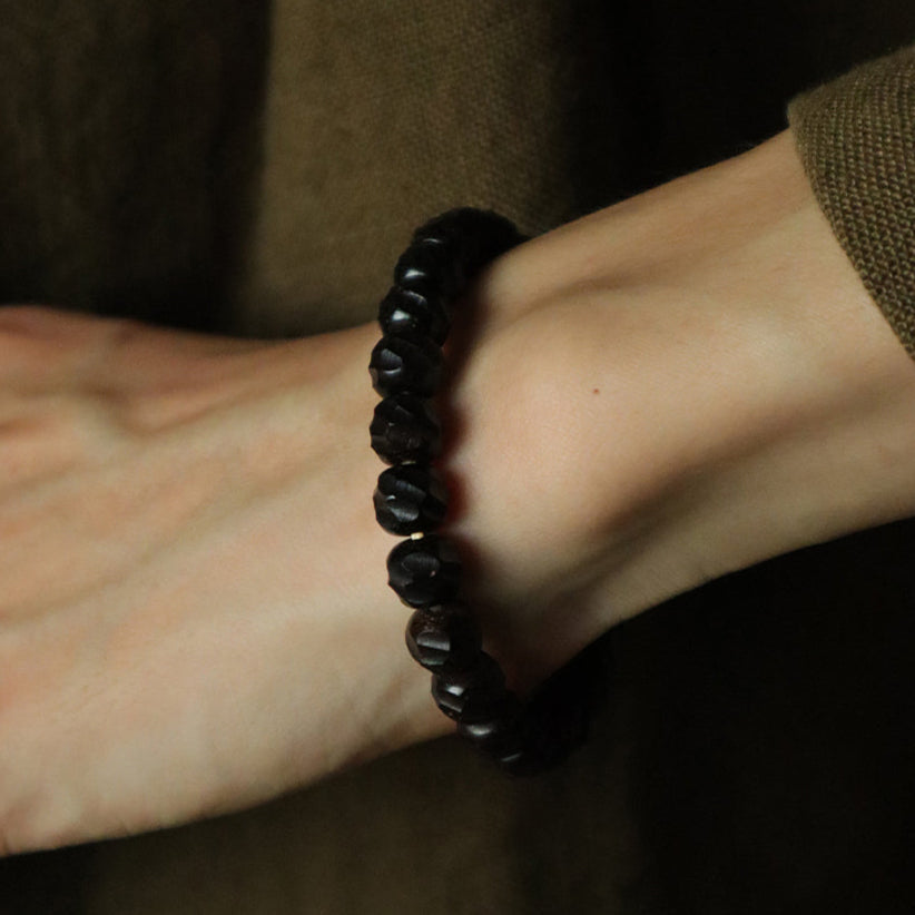 Black Palm Meditation Bracelet (6 mm)