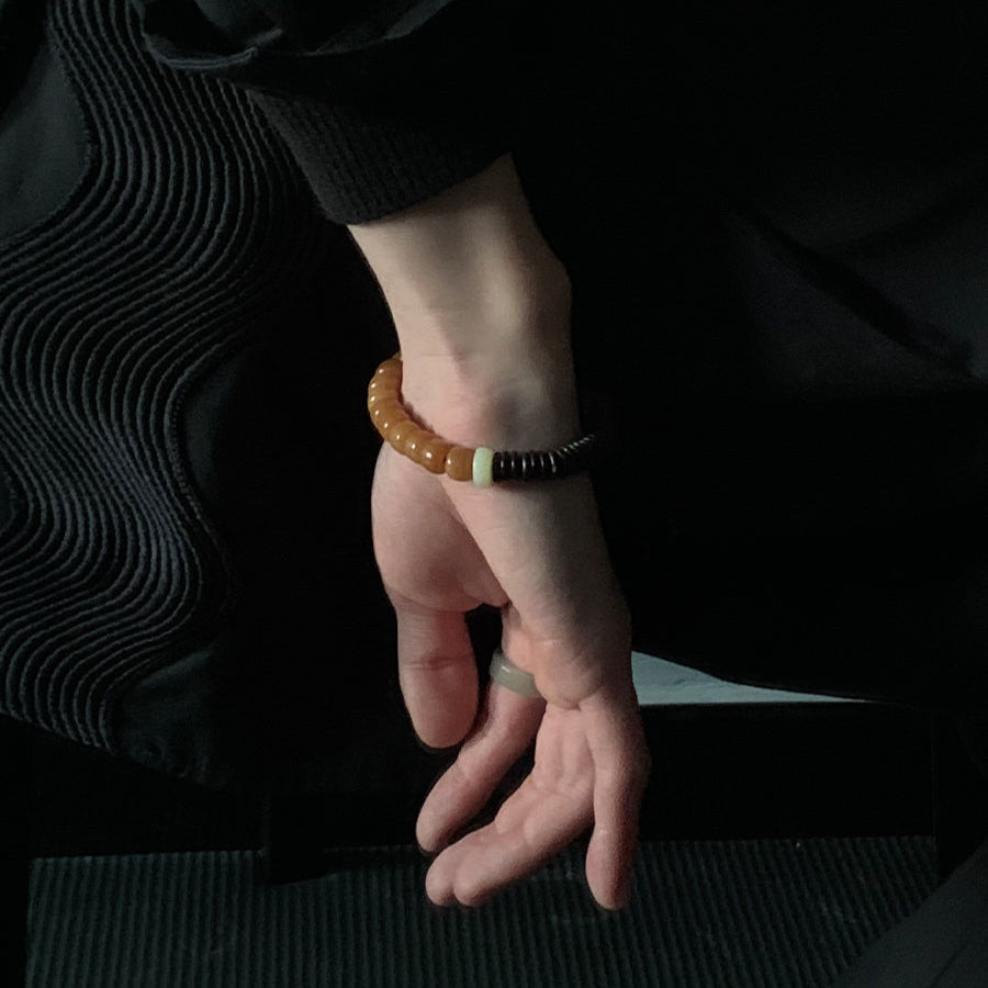 Omen of Strength – Tibetan Dzi Bead Energy Bracelet