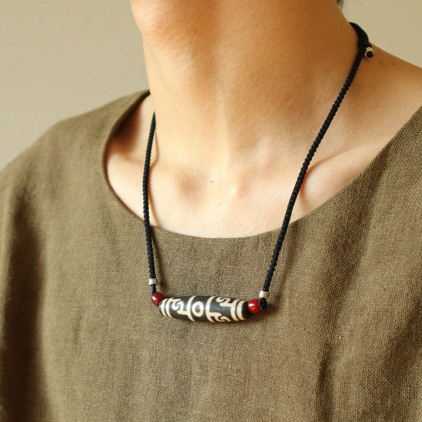 Guardian Eye Dzi Pendant (Tibetan Style)