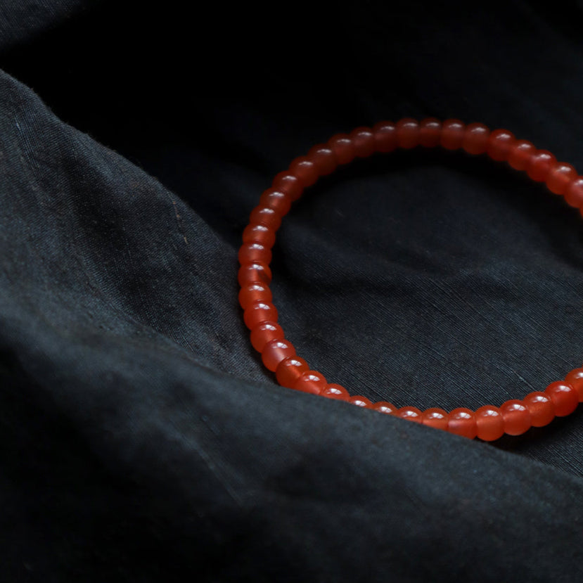Crimson Blossom Agate Bracelet (5.5 mm)