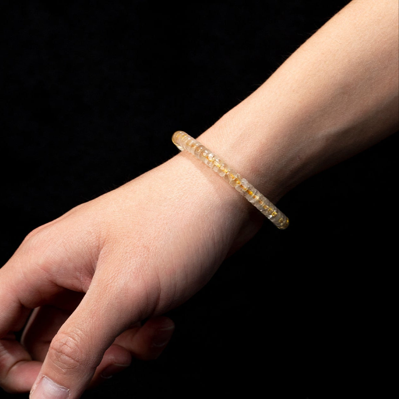 Golden Wealth Rutilated Quartz Bracelet – 6 mm Disc‑Cut