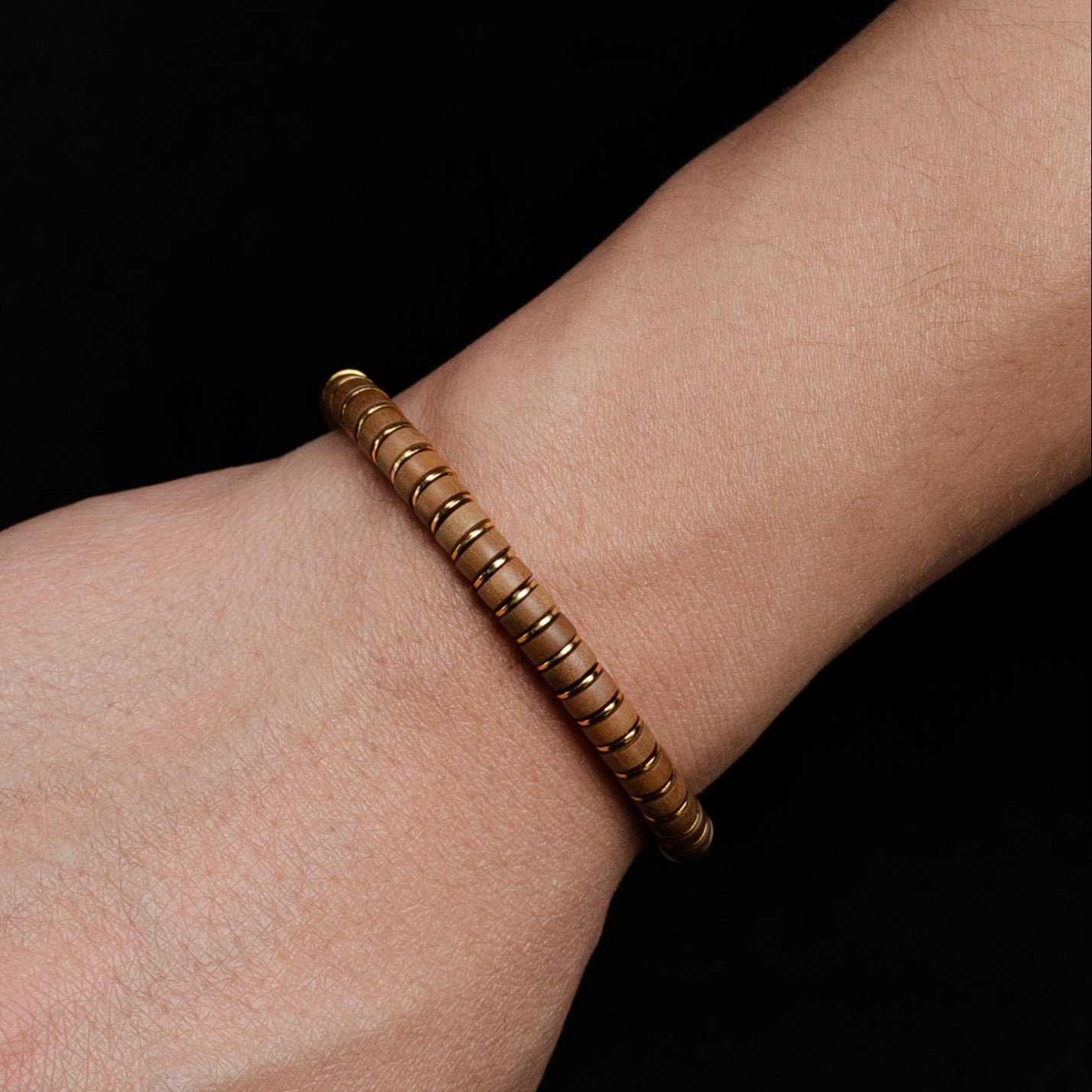 Santal Serenity Sandalwood Bracelet (6 mm)